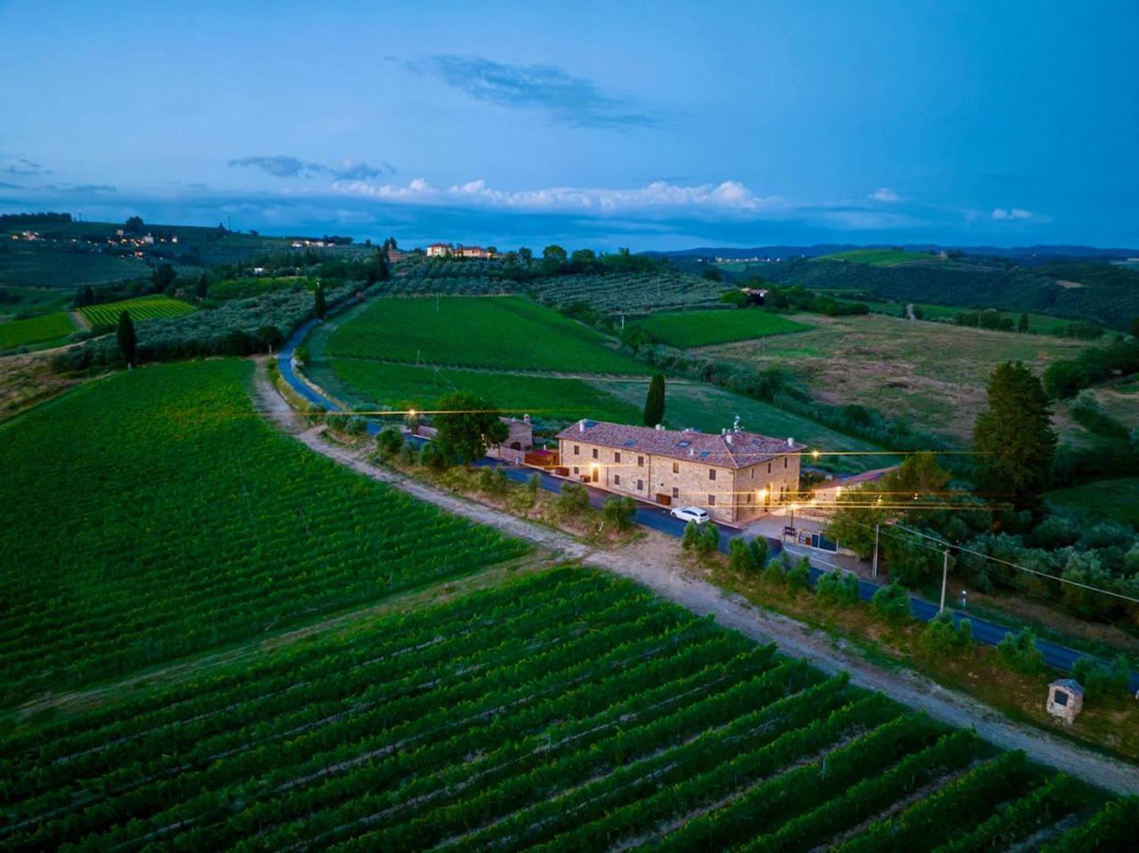 Vittoria Chianti Vacations Apartment Poggibonsi Luaran gambar